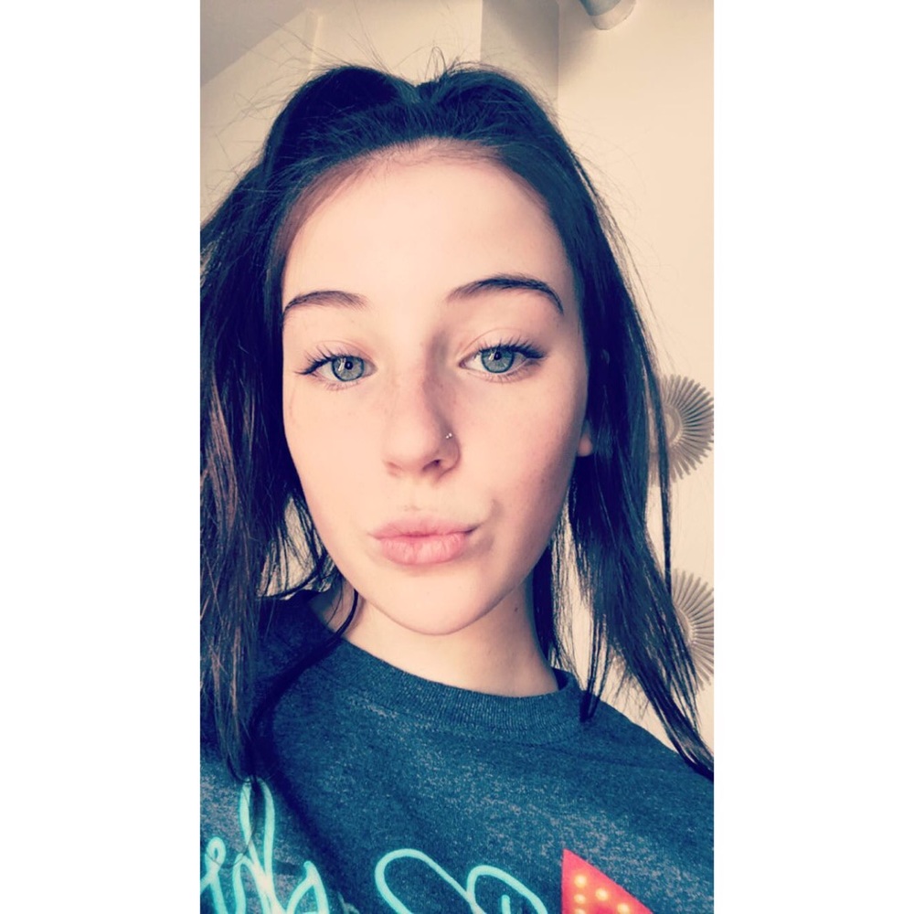 Meet your Posher, Carly